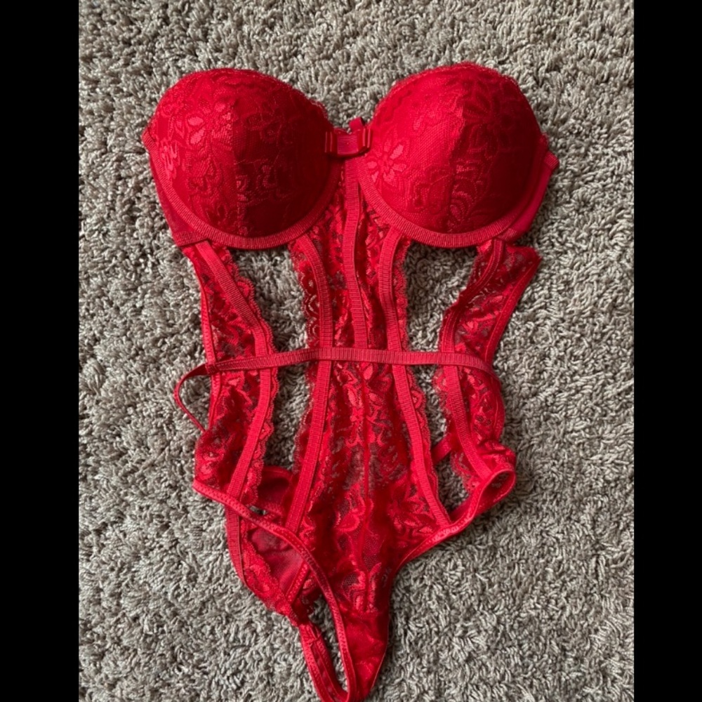 SEXY RED LINGERIE BODYSUIT *NEVER WORN*